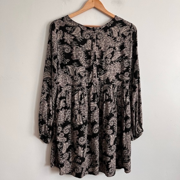 Zara Paisley Tiered Boho Dress - Picture 2 of 6
